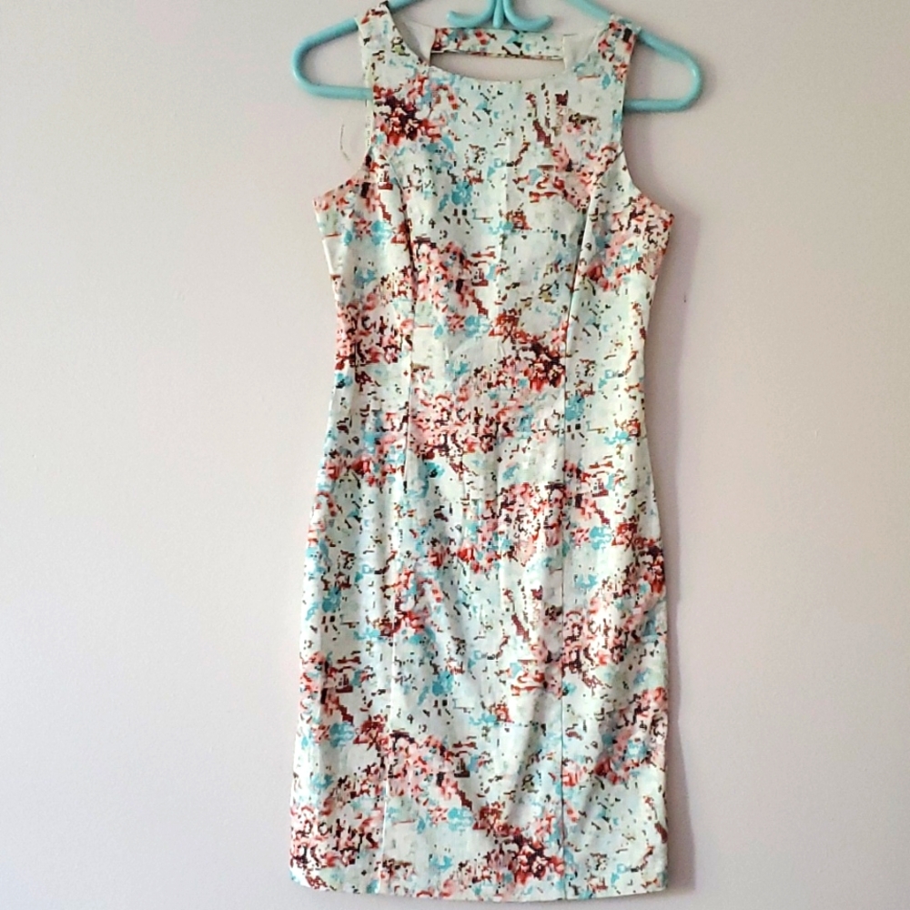 White sleeveless Dress - size S